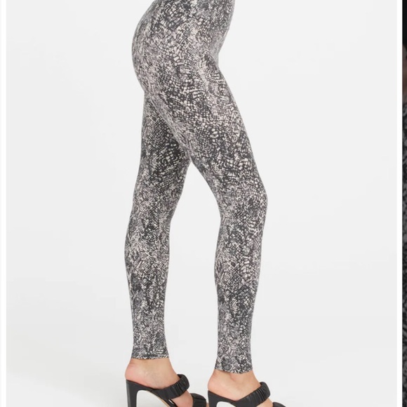 Snake print spanx leggings - Picture 7 of 10